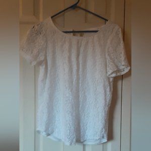 Women's Short Sleeve Top Size Medium